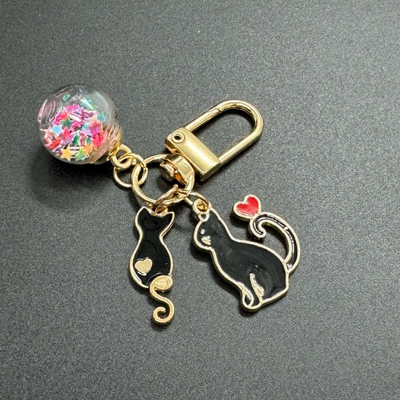 BAG CHARM Cats Heart Confetti Ball Black Key Chain - Picture 5 of 6